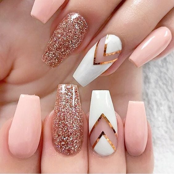 MANICURISTA PROFESIONAL 2025